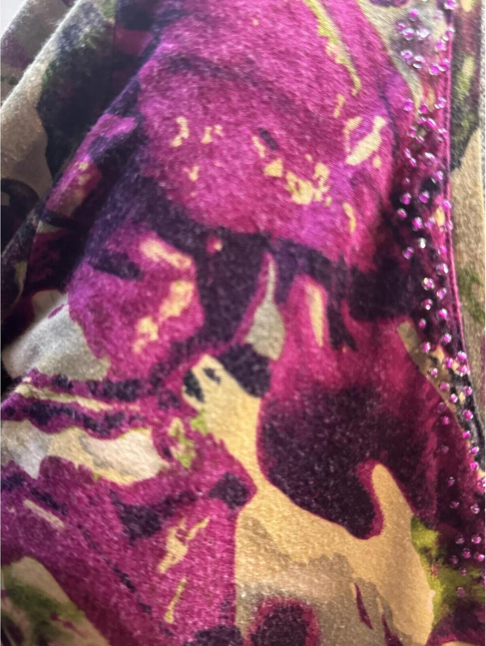 Long Sleeve V-Neck Top with Purple and Green Abstract Pattern - Picture 3 of 7
